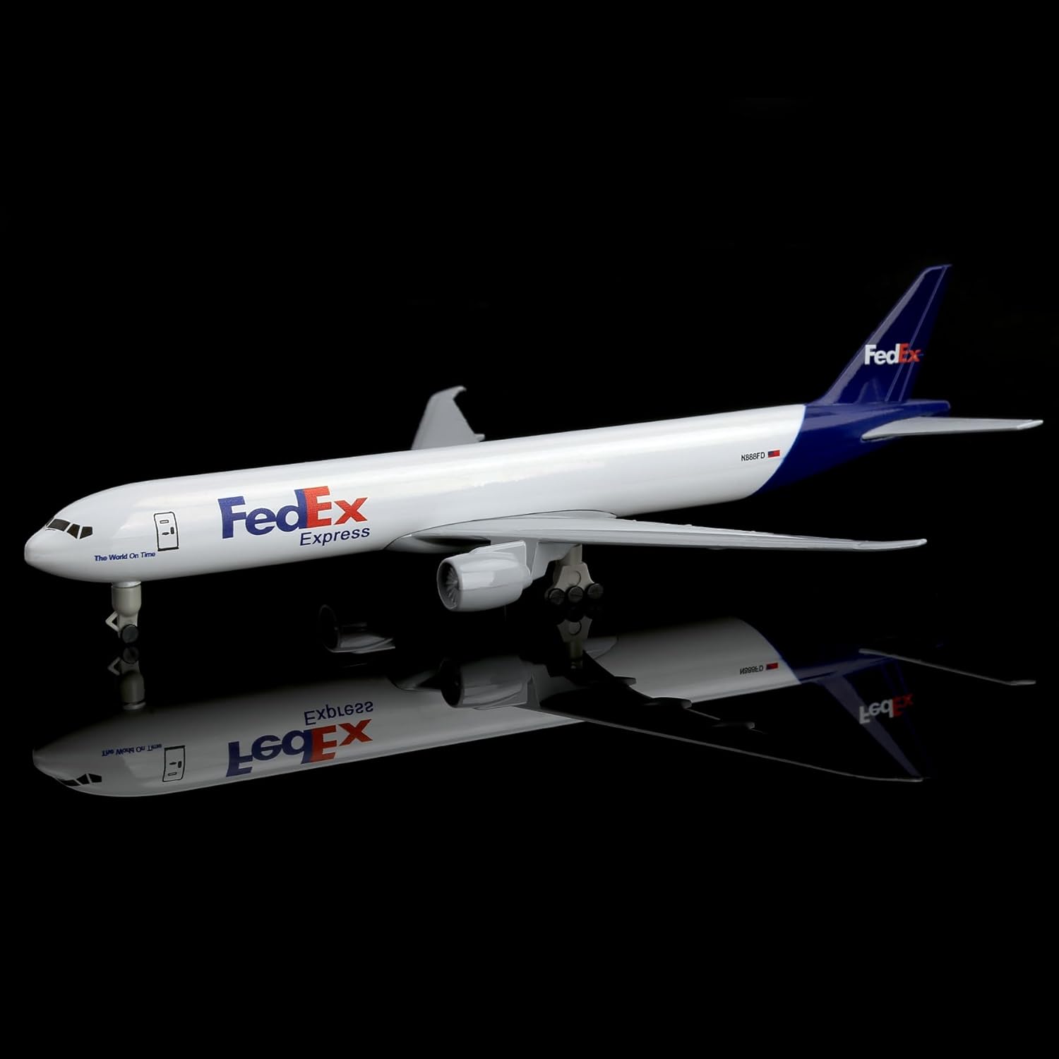Model Kit Store - ชุดของเล่นเครื่องบินเฟดเอ็กซ์ B777 ขนาด 20 ซม. สเกล