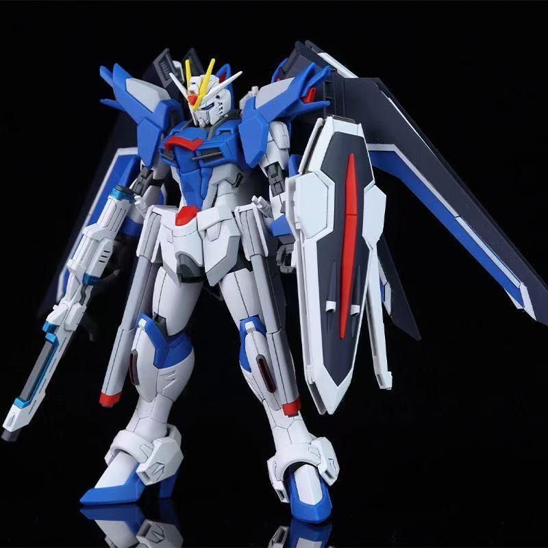 Model Kit Gundam Hg - ชุดประกอบโมเดลกันดั้ม HG STTS-909 Rising Freedom, ฟิกเกอร์เมชาสีขาว-น้ำเงินรุ่น