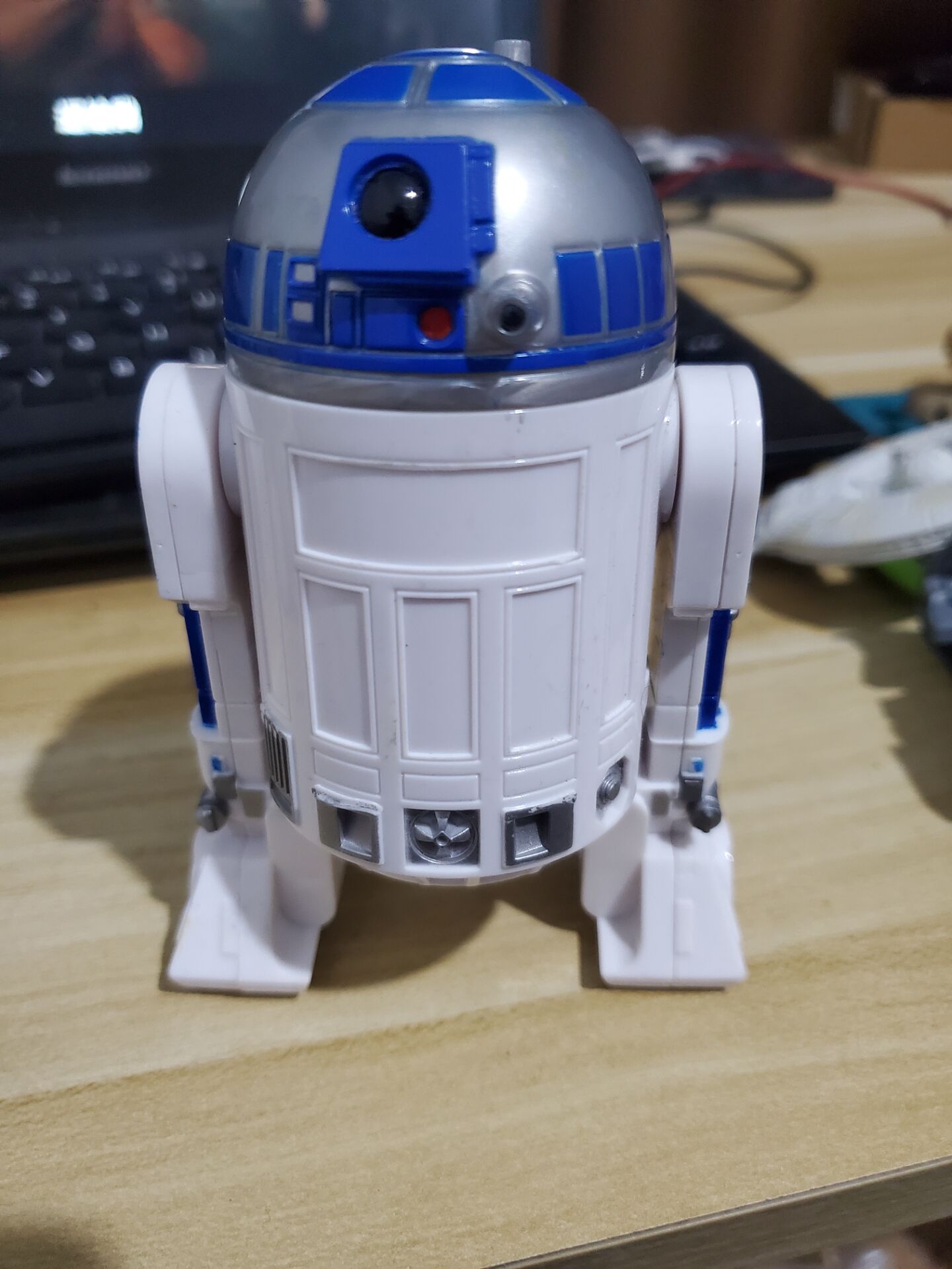 โมเดลหุ่นยนต์ BB-8 R2-D2จาก St - Model Kit Shooting Star Dragon บทวิจารณ์และราคา