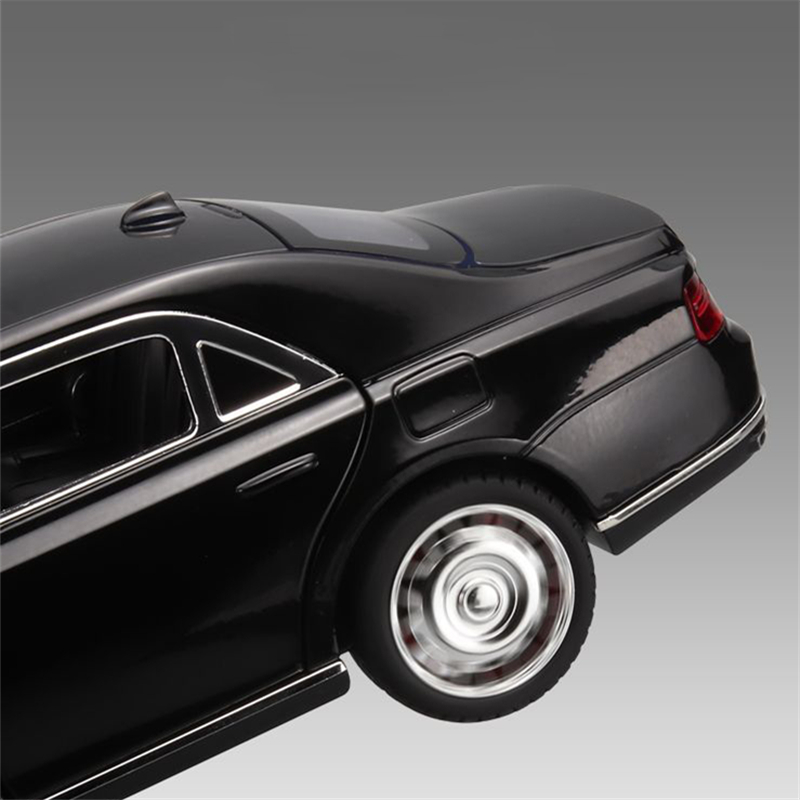 1/24 Aurus Senatโลหะผสมลีมูซีน - Model Kit Mustang บทวิจารณ์และราคา
